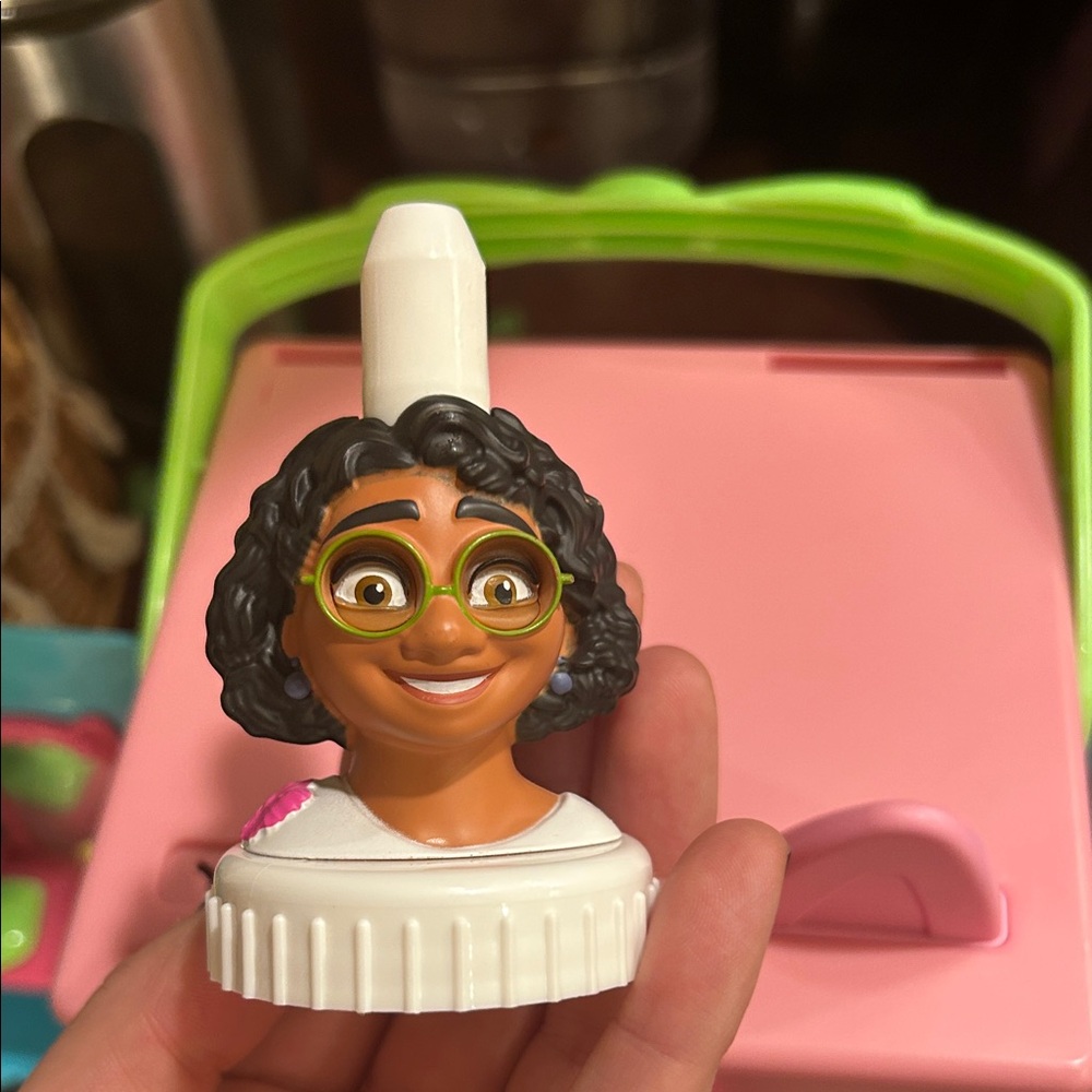 good2grow juice bottle topper featuring Mirabel from  Disney movie Encanto